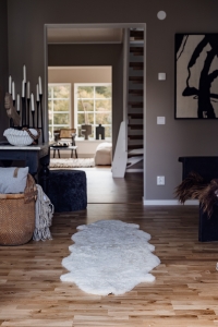  Valkoinen lampaantalja, ELSE