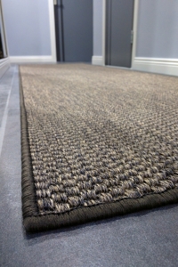 Ruskeankirjava sisalmatto, ELSE